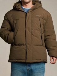 Pikowana kurtka puffer z kapturem - brązowy. Brązowe kurtki Sinsay, l, bez wzorów, z kapturem. Za 159.99 zł.