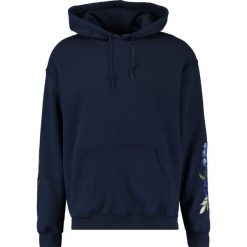 Topman ROSE EMBROIDERED Bluza z kapturem dark blue. Bluzy marki Topman. Za 139.00 zł.