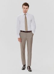 PAKO LORENTE – Beżowe spodnie garniturowe w prążek. Brązowe garnitury Pako Lorente, bez wzorów, z poliesteru. Za 249.99 zł.