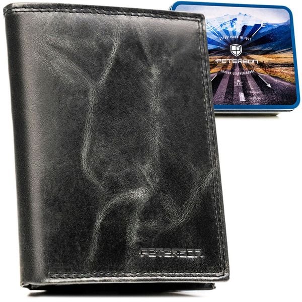 Pionowy, skórzany portfel męski w czarnym kolorze bez zapięcia zewnętrznego - Peterson. Czarne portfele Peterson, bez wzorów, ze skóry. Za 77.99 zł.