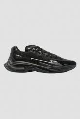BALMAIN Czarne sneakersy Run-row-leather & Nylon. Czarne buty do biegania Balmain, bez wzorów, z nylonu, bez zapięcia. W wyprzedaży za 1,999.99 zł.