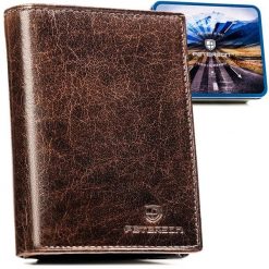 Elegancki, skórzany portfel męski w brązowym kolorze bez zapięcia zewnętrznego - Peterson. Brązowe portfele Peterson, bez wzorów, ze skóry. Za 89.99 zł.