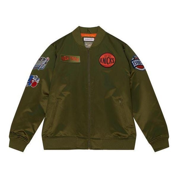 Satynowa kurtka New York Knicks Flight NBA. Zielone kurtki Mitchell & Ness, uniwersalny, bez wzorów, z satyny, bez kaptura. Za 621.00 zł.