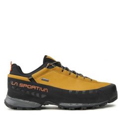 Trekkingi La Sportiva. Żółte buty trekkingowe La Sportiva, bez wzorów, z gore-texu, bez zapięcia. Za 849.99 zł.