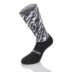 Skarpetki Mb Wear Aero Dry H20 Signature. Czarne skarpety MB WEAR, bez wzorów, z lycry. Za 167.50 zł.