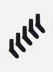 5 pack długich skarpet - czarny. Czarne skarpety Reserved, bez wzorów. Za 49.99 zł.