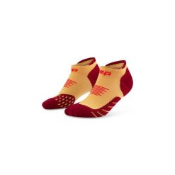 Męskie skarpety kompresyjne do biegania stopki sportowe Core Run. Czerwone skarpety CEP, bez wzorów, z elastanu. Za 69.00 zł.