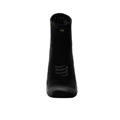 COMPRESSPORT Skarpetki do biegania długie ProRacing Socks v3.0. Czarne skarpety Compressport, bez wzorów. Za 85.45 zł.