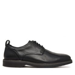 Trzewiki Clarks. Czarne botki sznurowane Clarks, bez wzorów, z gore-texu, bez obcasa, bez zapięcia. Za 569.99 zł.