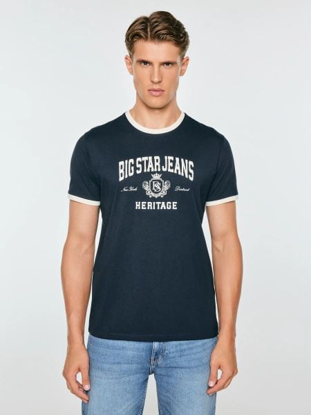 Koszulka męska z kontrastowym nadrukiem granatowa berno 403. Niebieskie t-shirty BIG STAR, l, z aplikacjami, z bawełny, bez kołnierzyka, bez ramiączek. Za 99.99 zł.