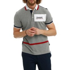 Koszulka polo w kolorze szaro-granatowym. Koszulki polo marki Galvanni. W wyprzedaży za 219.95 zł.