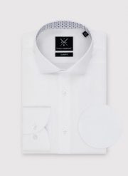 PAKO LORENTE – Biała koszula męska z kontrastowym wykończeniem. Białe koszule Pako Lorente, m, bez wzorów, z bawełny, bez kołnierzyka, bez ramiączek. Za 359.99 zł.