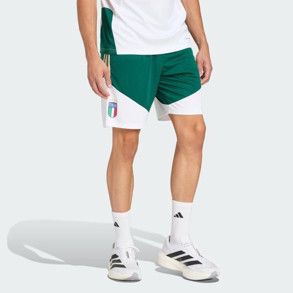 Spodenki treningowe Italy 26 Tiro. Zielone krótkie spodenki sportowe Adidas, bez wzorów. Za 199.00 zł.