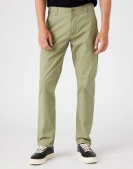 WRANGLER CASEY CHINO OIL GREEN W1C0CGG19 112145878. Zielone eleganckie spodnie Wrangler, l, z materiału. Za 189.99 zł.