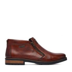 Botki Rieker. Brązowe botki sznurowane Rieker, bez wzorów, bez obcasa, bez zapięcia. Za 459.99 zł.