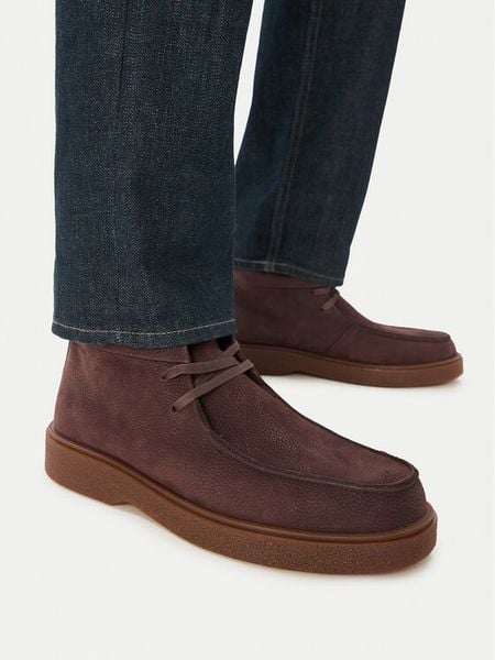 Calvin Klein Trzewiki Text Rubber Apron Boot Nu HM0HM02256 Brązowy. Brązowe botki sznurowane CALVIN KLEIN, bez wzorów, z nubiku, bez obcasa, bez zapięcia. Za 749.99 zł.