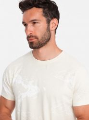 Męski bawełniany t-shirt z abstrakcyjnym printem – kremowy V7 OM-TSFP-0184 - XL. Białe t-shirty Ombre Clothing, l, z aplikacjami, z bawełny, bez kołnierzyka, bez ramiączek. W wyprzedaży za 29.99 zł.