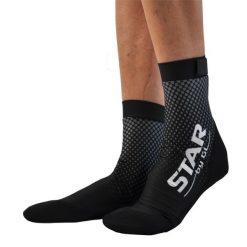 Skarpety do sportów plażowych Starbygl. Skarpety STAR BY GL, bez wzorów, z materiału. Za 119.99 zł.