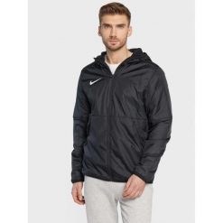 Kurtka Męska z Kapturem Nike Team Park 20. Czarne kurtki Nike, m, bez wzorów, z syntetyku, z kapturem. Za 553.00 zł.