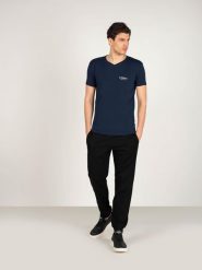 Iceberg T-shirt | ICE1UTS02 | Mężczyzna | Granatowy. Niebieskie t-shirty ICEBERG, m, bez wzorów, z bawełny, bez kołnierzyka, bez ramiączek. W wyprzedaży za 119.00 zł.