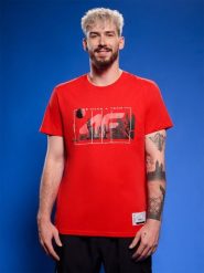 4F T-shirt regular z nadrukiem siatkarskim męski - czerwony L. Czerwone t-shirty sportowe 4F, bez wzorów, z bawełny, bez ramiączek, do siatkówki. W wyprzedaży za 39.99 zł.