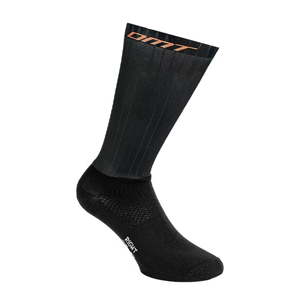 Skarpety rowerowe DMT Aero Race. Brązowe skarpety DMT, bez wzorów. Za 159.99 zł.