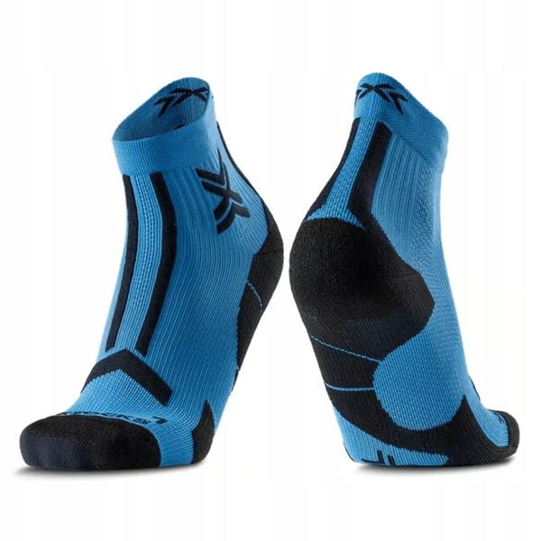 Skarpety unisex X-Socks TRAILRUN DISCOVER ANKLE MINERAL BLUE/X BLACK A016. Niebieskie skarpety X-Socks, bez wzorów, z włókna. Za 109.99 zł.