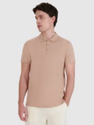 4F Koszulka polo regular męska - beżowa XXL. Brązowe koszulki polo 4F, m, bez wzorów, z bawełny, bez kołnierzyka, bez ramiączek. Za 89.99 zł.
