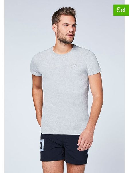 Chiemsee Koszulki (2 szt.) w kolorze szarym rozmiar: M. Szare bezrękawniki Chiemsee, m, bez wzorów, z bawełny, bez kołnierzyka, bez ramiączek. Za 65.38 zł.