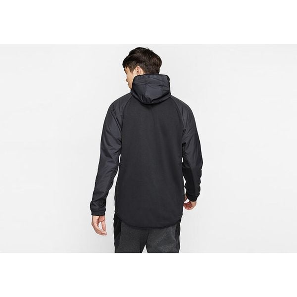 Bluza męska nike therma winterized basketball full-zip hoodie black. Czarne bluzy Nike, m, bez wzorów, bez kaptura. Za 399.00 zł.