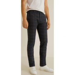 Mango Man - Spodnie Abruzo. Spodnie materiałowe marki Mango Man. Za 229.90 zł.