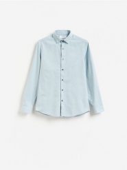 Koszula slim z bawełną egipską - jasnoniebieski. Niebieskie koszule Reserved, l, bez wzorów, z bawełny, bez kołnierzyka, bez ramiączek. Za 139.99 zł.