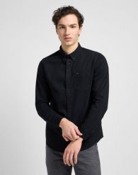 MESKA KOSZULA LEE BUTTON DOWN BLACK 112330674. Czarne koszule Lee, m, bez wzorów, bez kołnierzyka, bez ramiączek. Za 169.99 zł.