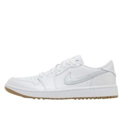 Air Jordan 1 Retro Low Golf White Gum. Białe buty do koszykówki Jordan, bez zapięcia, na golfa. Za 1,590.42 zł.