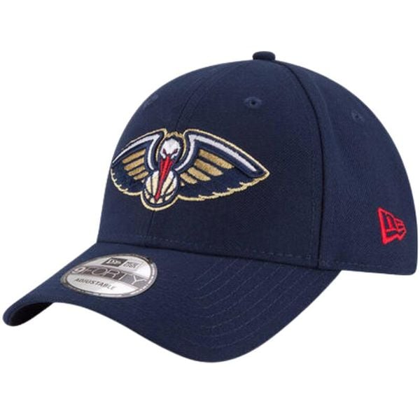 Czapka z daszkiem New Era NBA New Orleans Pelicans. Białe czapki z daszkiem New Era, bez wzorów, z poliesteru. Za 167.50 zł.