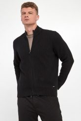 Sweter męski zapinany Jarono JOOP!. Swetry nierozpinane JOOP!, l, bez wzorów, bez kołnierzyka, bez ramiączek. Za 779.00 zł.