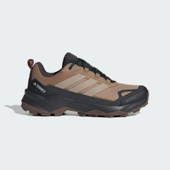 Buty turystyczne Terrex Skychaser AX5 GORE-TEX. Brązowe buty turystyczne Adidas, bez wzorów, z gore-texu, bez zapięcia, wspinaczkowe, gore-tex. Za 529.00 zł.