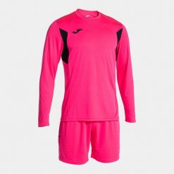 Zestaw koszulka z długim rękawem + spodenki treningowe Joma Winner. Czarne krótkie spodenki sportowe Joma, l, bez wzorów, z dresówki. Za 233.50 zł.