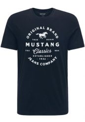 MUSTANG ALEX C PRINT MĘSKI T-SHIRT KOSZULKA LOGO TEE DARK SAPPHIRE 1015052 4136. Niebieskie t-shirty Mustang, m, bez wzorów, bez kołnierzyka, bez ramiączek. Za 69.99 zł.