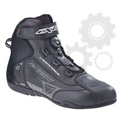 Buty turystyczne SOLDIER IXON kolor czarny, rozmiar 44. Buty turystyczne marki IXON. W wyprzedaży za 439.00 zł.