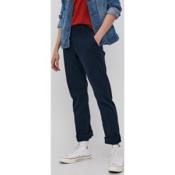 Tom Tailor - Spodnie. Niebieskie eleganckie spodnie Tom Tailor, bez wzorów, z bawełny. W wyprzedaży za 79.90 zł.