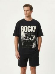 Bawełniana piżama dwuczęściowa z nadrukiem Rocky Balboa - czarny. Czarne piżamy Sinsay, l, bez wzorów, z bawełny, bez ramiączek. Za 49.99 zł.