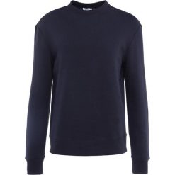 Filippa K Bluza navy. Bluzy Filippa K. W wyprzedaży za 454.30 zł.