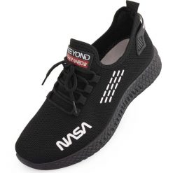 Czarne Sneakers NASA dla Mężczyzn - Rozmiar 45 z Projektem Kosmicznym. Czarne buty sportowe casual NASA, bez wzorów, z syntetyku, bez zapięcia. Za 208.99 zł.