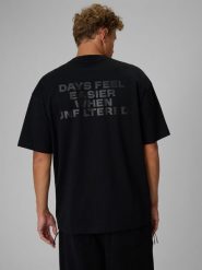 4F Regular Size: T-shirt loose z nadrukiem 4F | Tomasz Fornal - czarny L. Czarne t-shirty 4F, l, z aplikacjami, z bawełny, bez kołnierzyka, bez ramiączek. Za 99.99 zł.