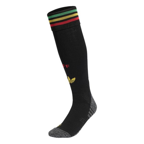 Getry wyjazdowe Jamajka 26 x Bob Marley. Czarne legginsy długie sportowe Adidas, bez wzorów, do piłki nożnej. Za 99.95 zł.