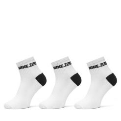Zestaw 3 par wysokich skarpet męskich Jack&Jones. Białe skarpety Jack&Jones, bez wzorów. Za 29.99 zł.