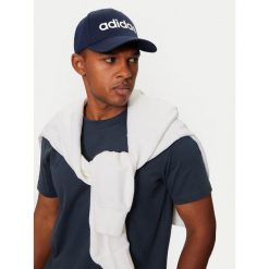 Czapka z daszkiem adidas. Niebieskie czapki z daszkiem Adidas, bez wzorów. Za 49.99 zł.