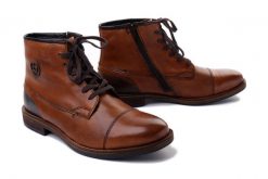 BUGATTI 311-AG230-1100 6300 cognac, trzewiki męskie. Brązowe botki sznurowane Bugatti, na zimę, bez wzorów, z tkaniny, bez obcasa, bez zapięcia. Za 289.95 zł.