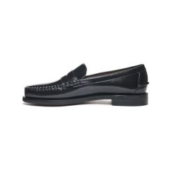 Klasyczne męskie buty żeglarskie Dan, czarne. Czarne sztyblety Sebago, bez wzorów, z gumy, bez obcasa, bez zapięcia. Za 813.85 zł.